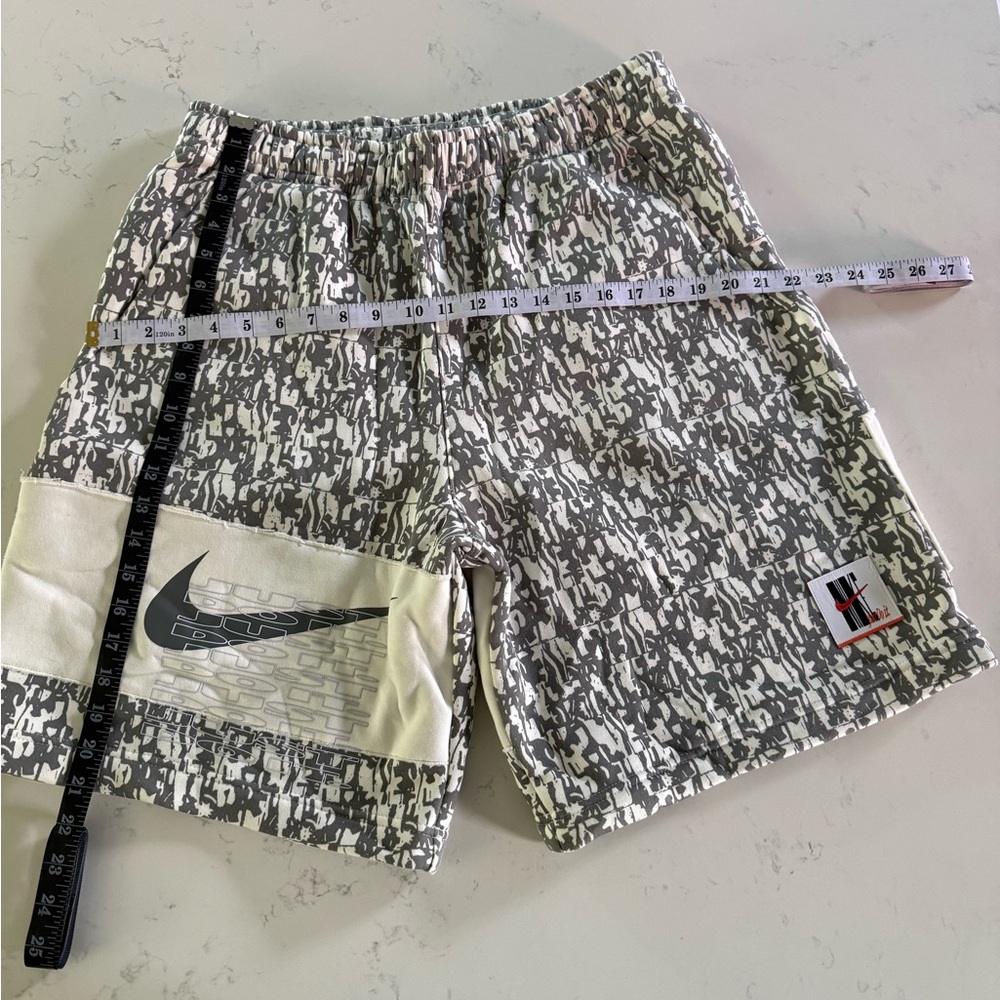 Nike Gray and White Patterned Men's Athletic Shorts
